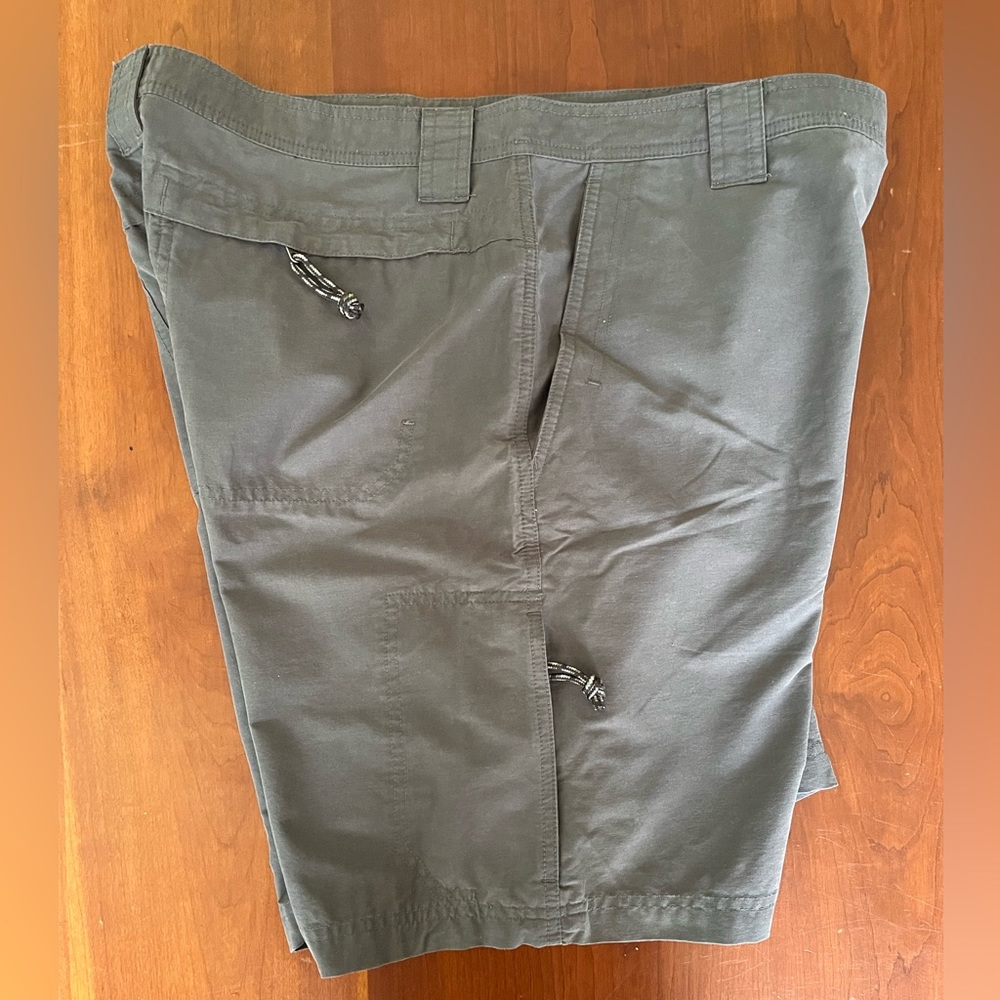 NWOT Columbia Mens Cargo Shorts - Picture 4 of 5